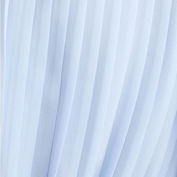 NWT Dynamite Pleated Blouse - Picture 3 of 6